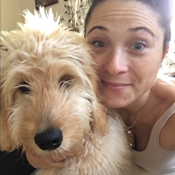 Meet your Posher, Hannah - Picture 1 of 2